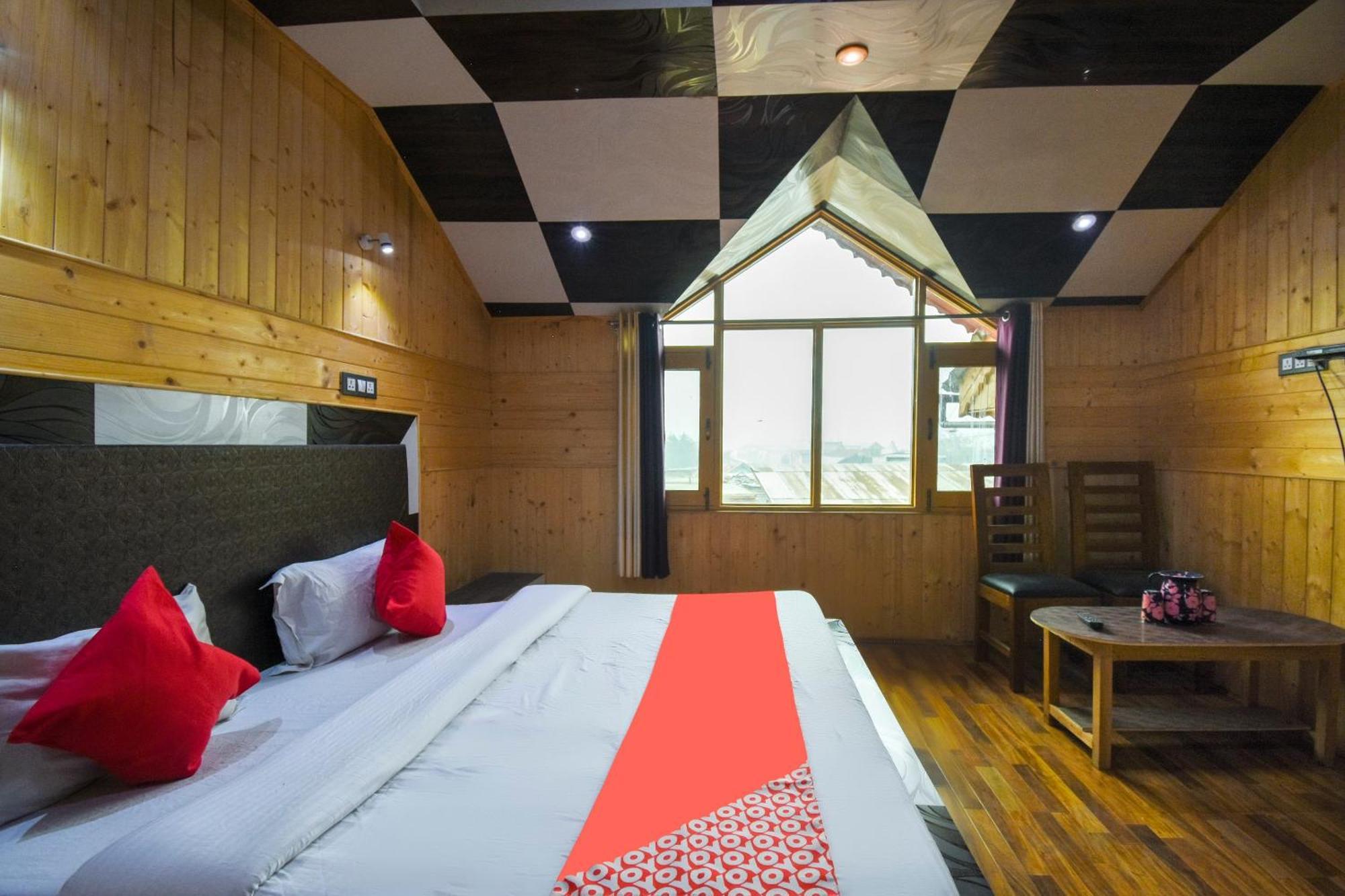 Oyo Hotel New Divine Kashmir Durgjan المظهر الخارجي الصورة
