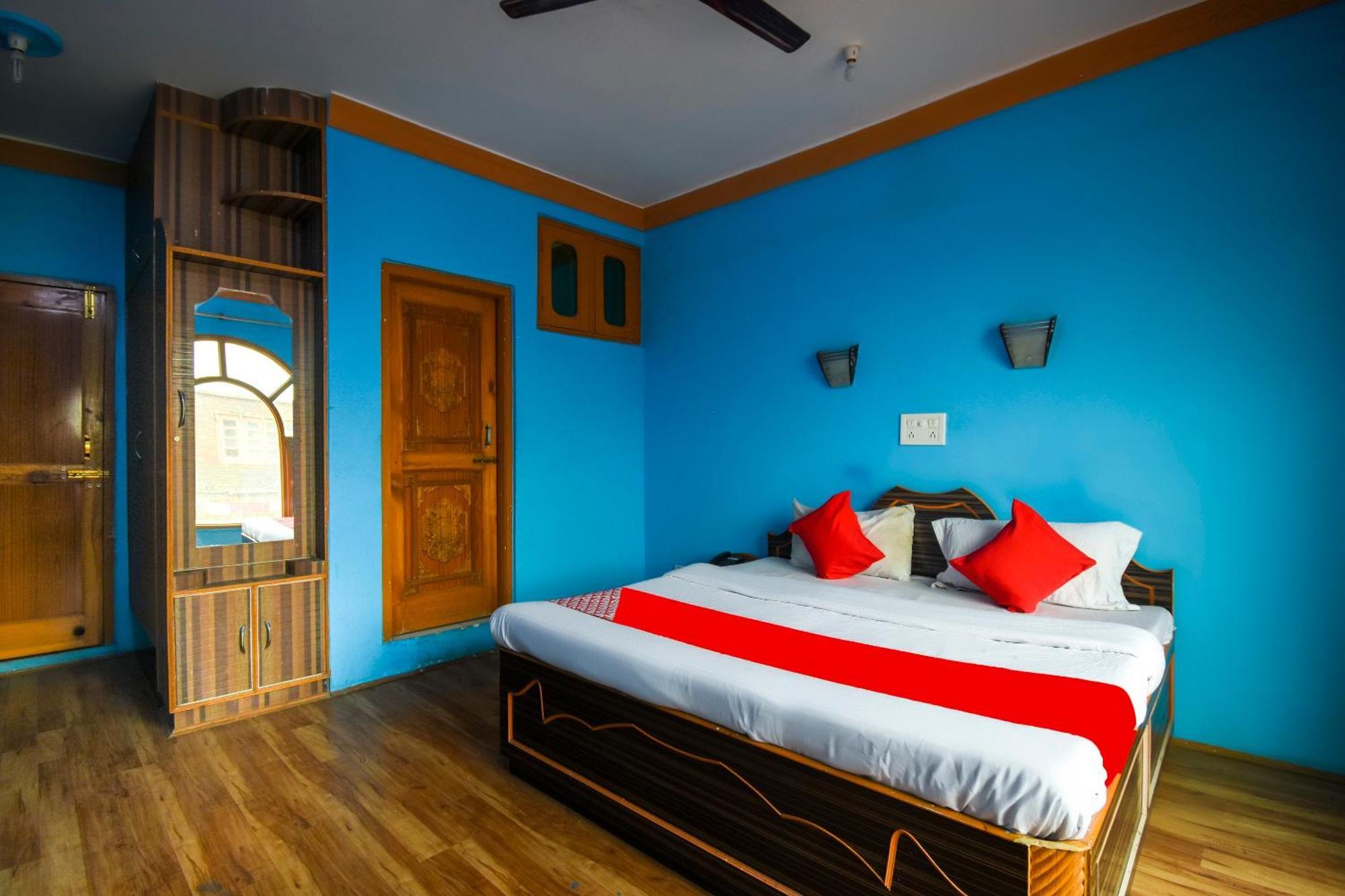 Oyo Hotel New Divine Kashmir Durgjan المظهر الخارجي الصورة