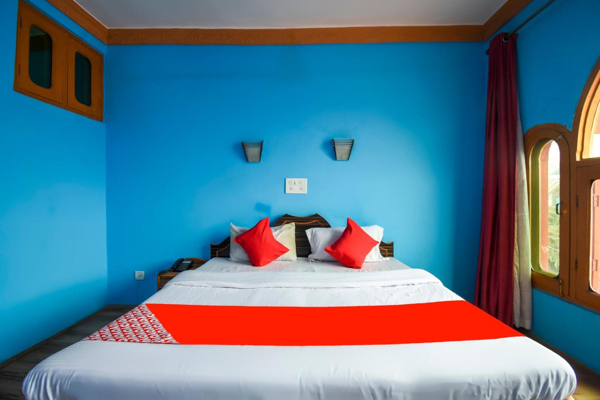 Oyo Hotel New Divine Kashmir Durgjan المظهر الخارجي الصورة