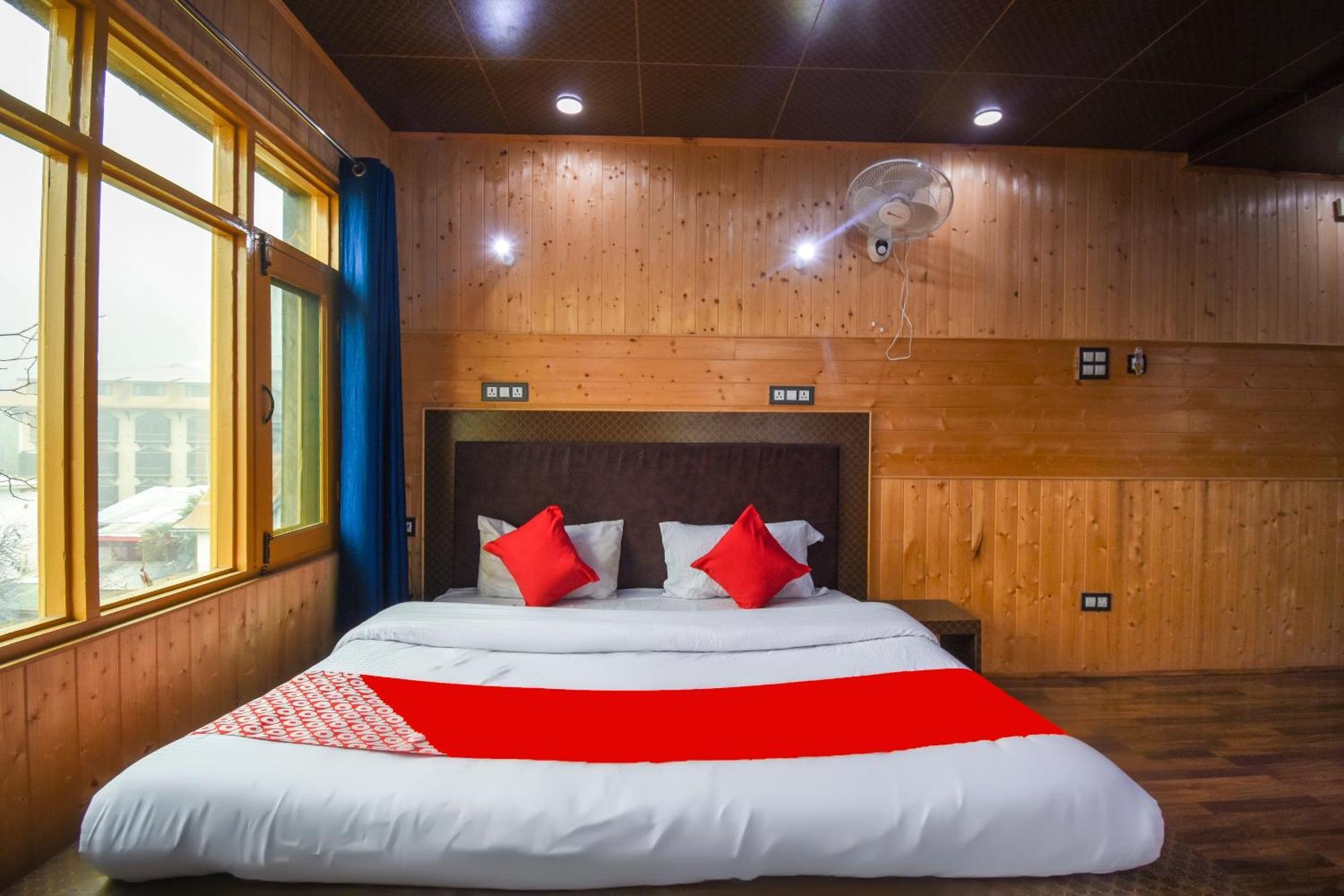 Oyo Hotel New Divine Kashmir Durgjan المظهر الخارجي الصورة