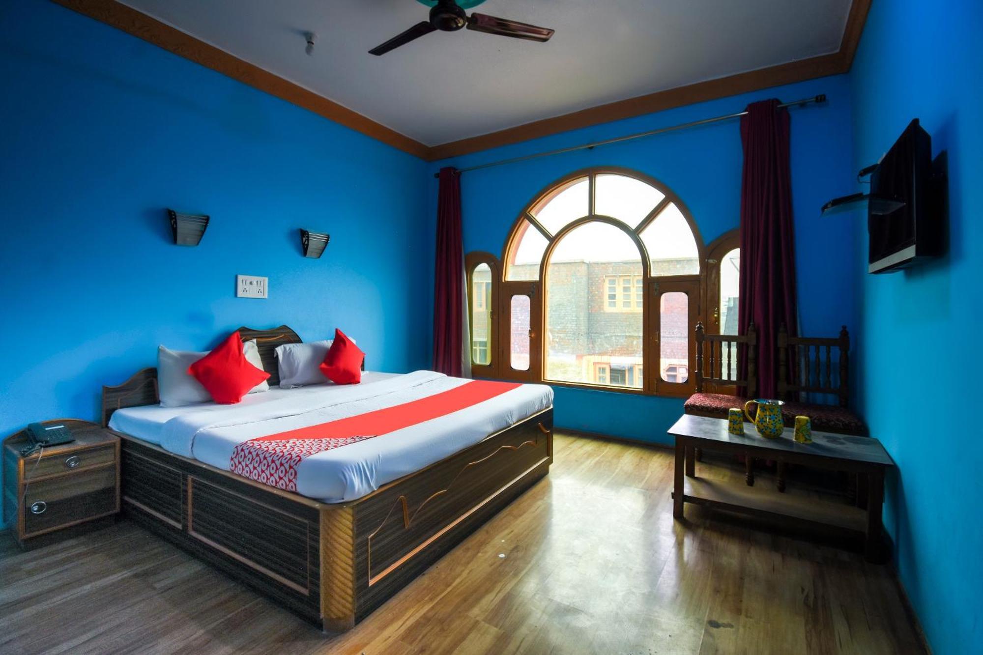 Oyo Hotel New Divine Kashmir Durgjan المظهر الخارجي الصورة