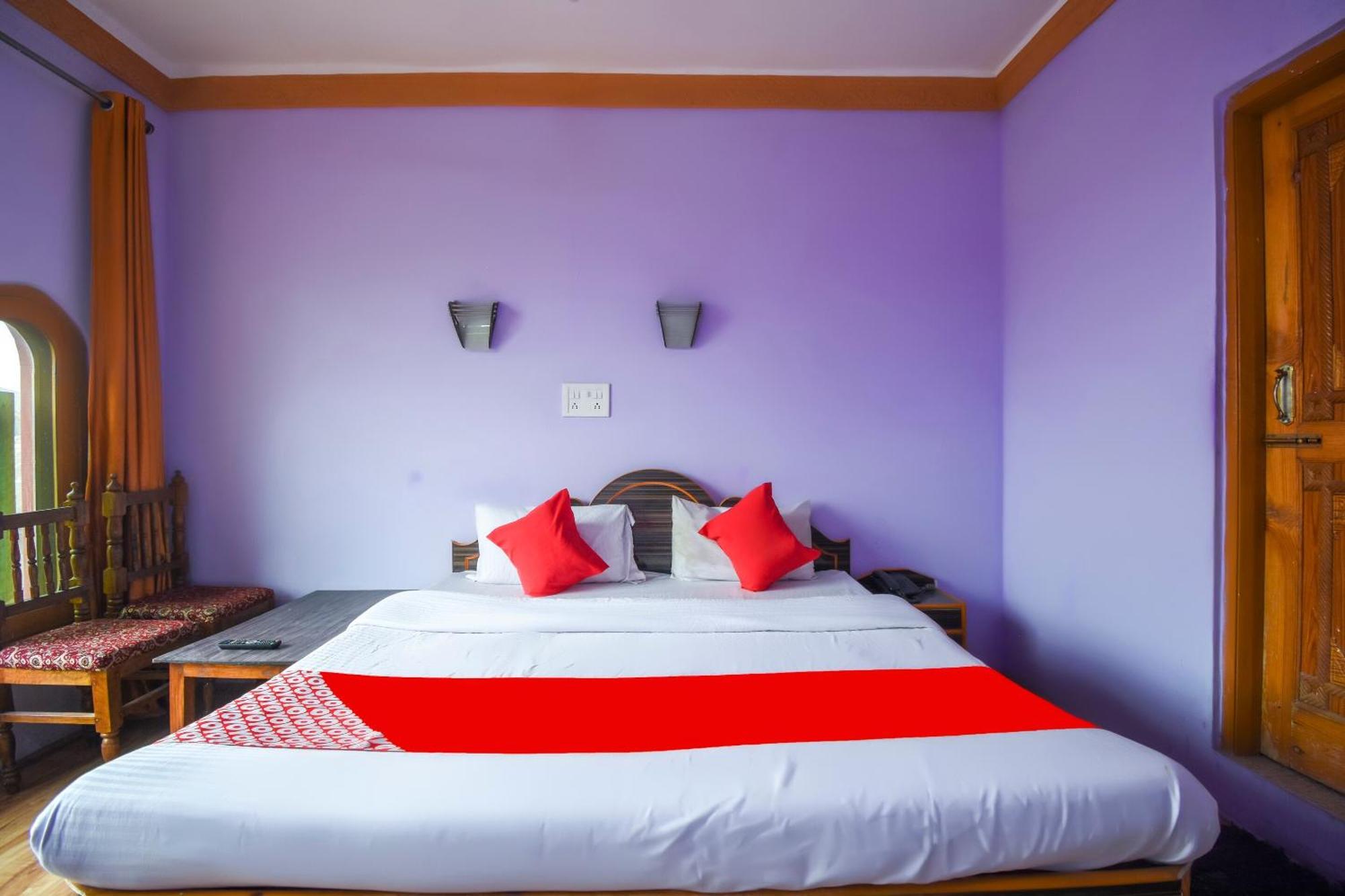 Oyo Hotel New Divine Kashmir Durgjan المظهر الخارجي الصورة